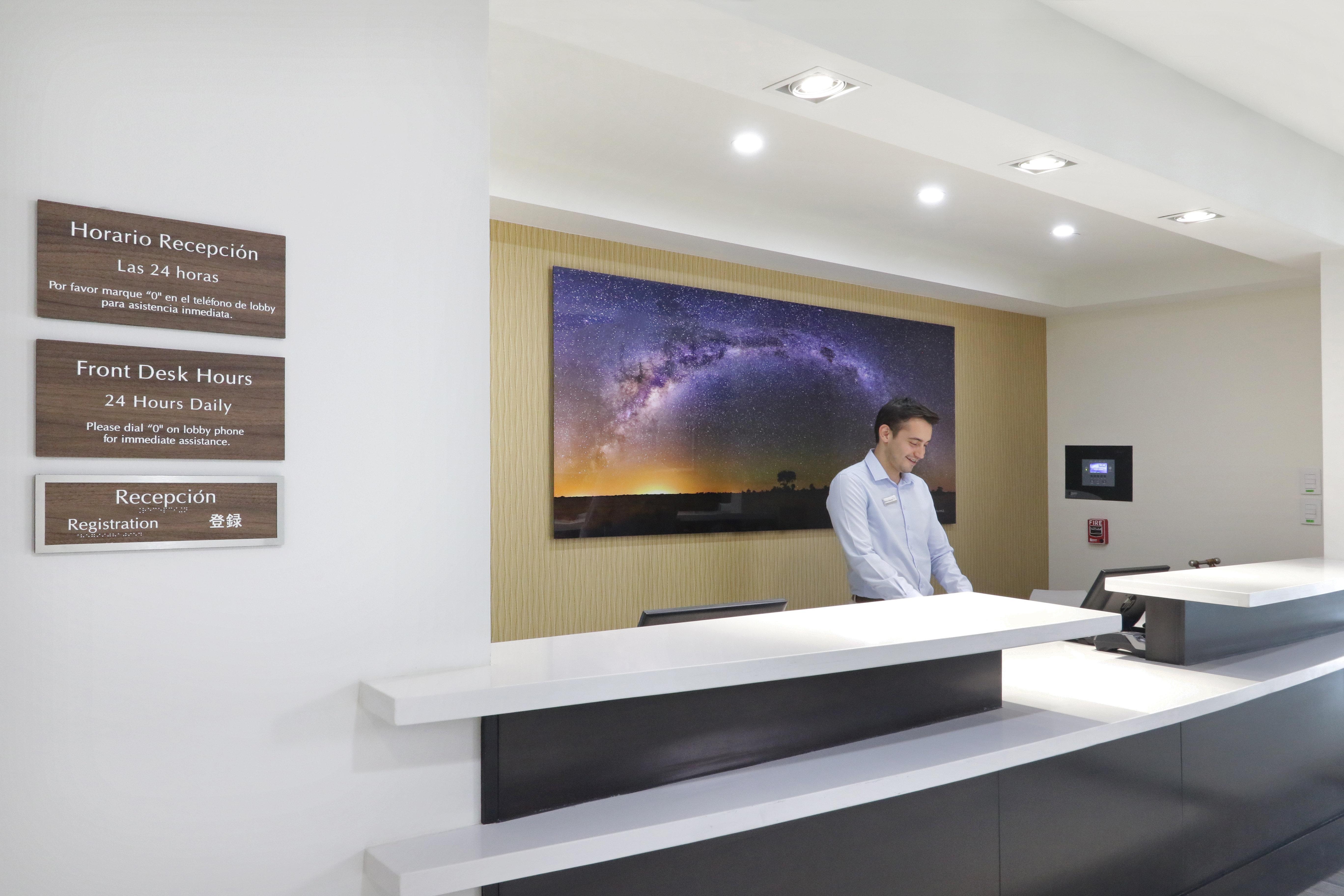 Candlewood Suites Celaya Celaya  Exteriör bild