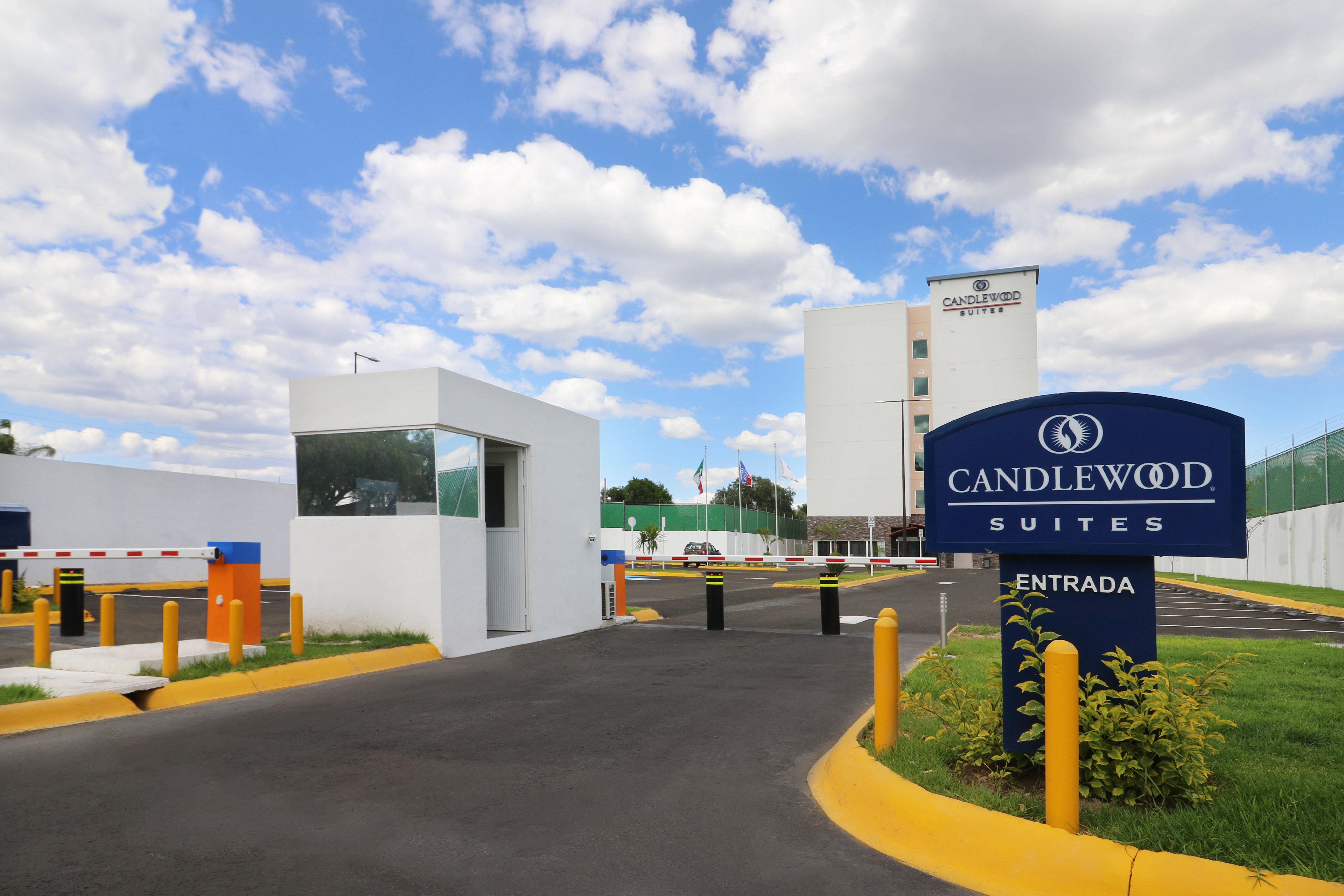 Candlewood Suites Celaya Celaya  Exteriör bild