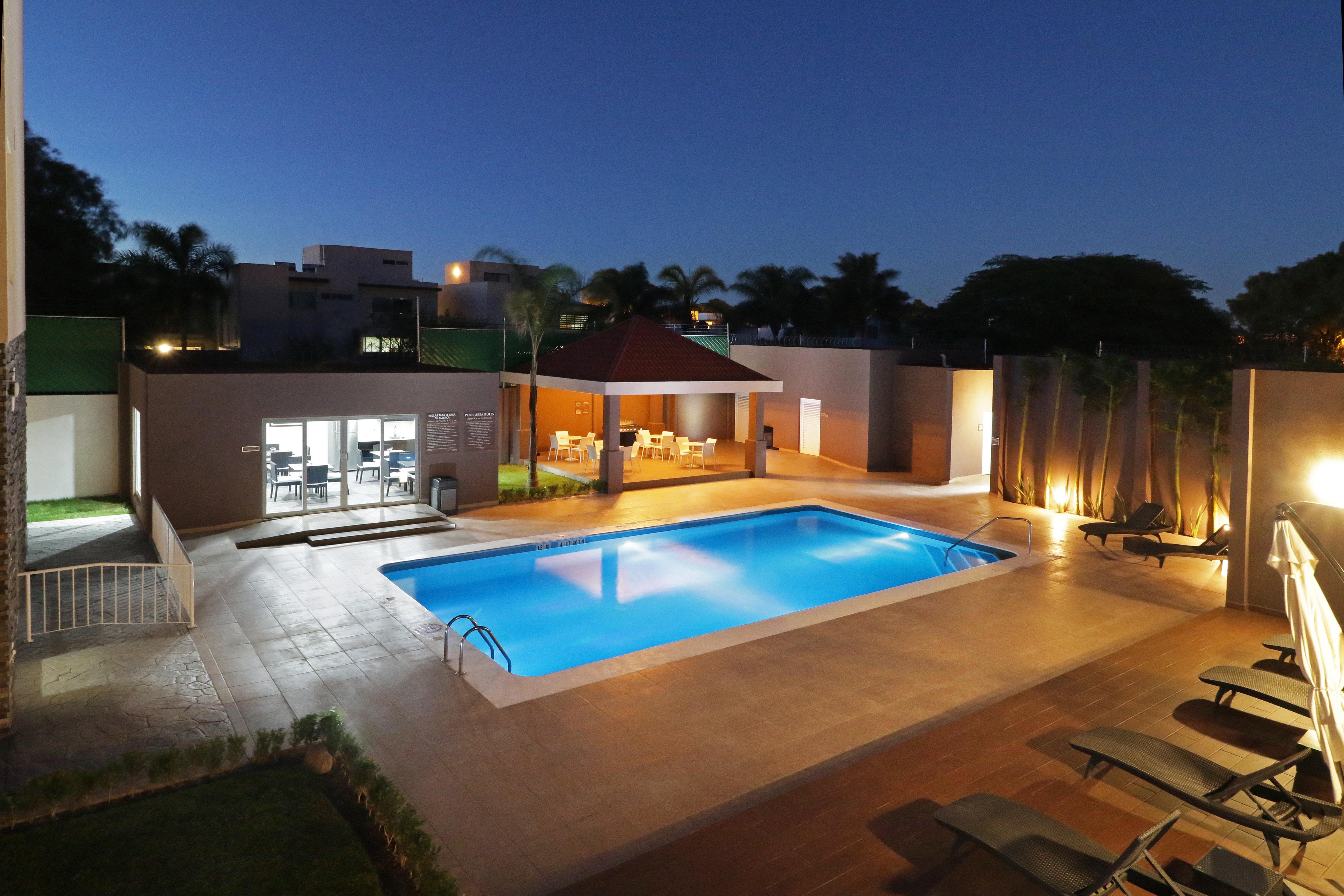 Candlewood Suites Celaya Celaya  Exteriör bild